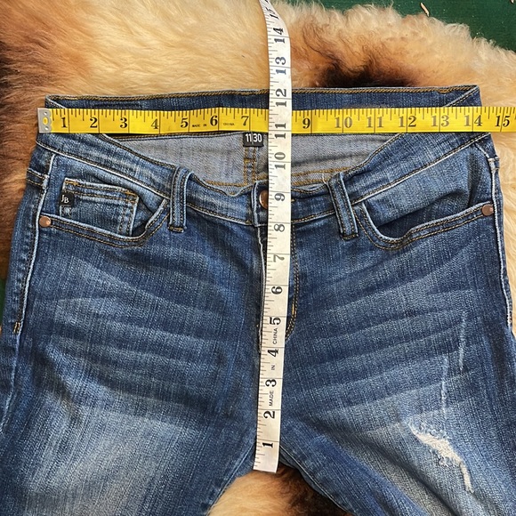 Judy Blue Jeans - Picture 6 of 7